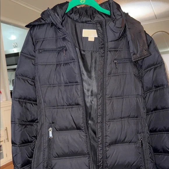 MICHAEL Michael Kors Quilted Black Snow Jacket - Picture 2 of 12
